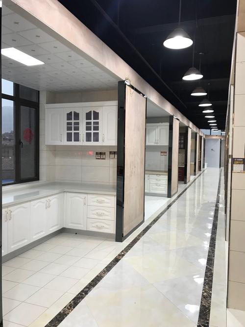 江西万品装饰工程是一家从事室内外设计,预算,工程施工